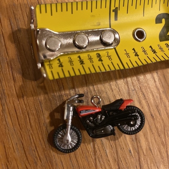 Harley Davidson Hallmark Keepsake Miniature Series 1972 XR-750 - Picture 6 of 9